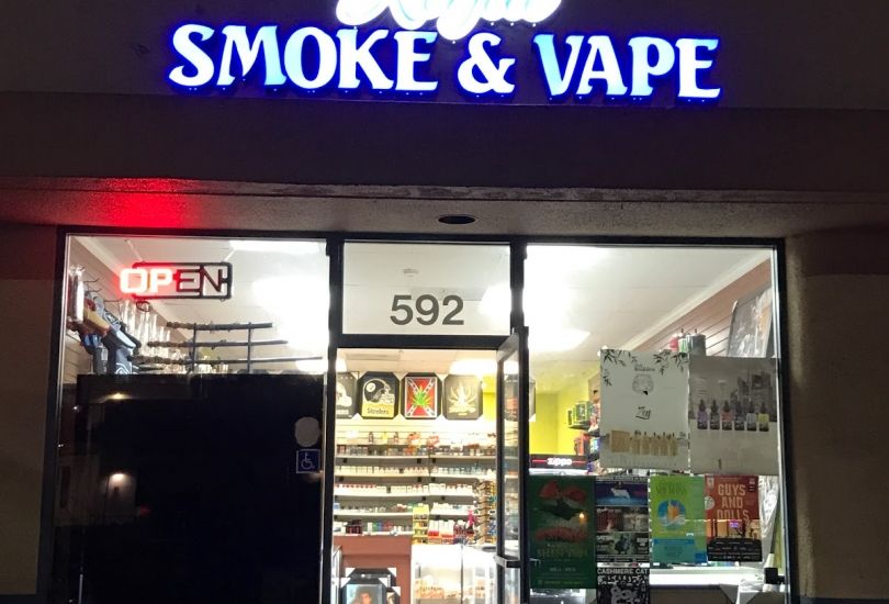 Royal Smoke and Vape