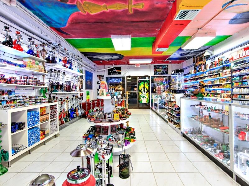 Vape & Smoke Shop - Biscayne