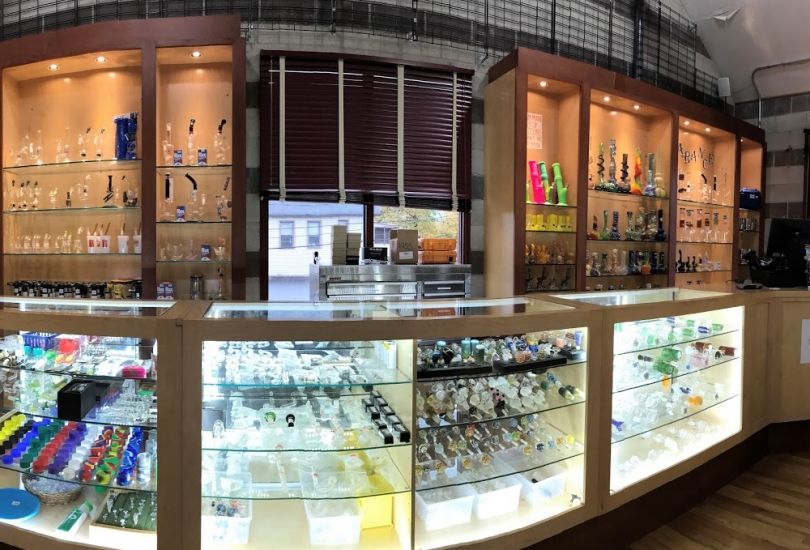 UTOPIA Smoke Shop