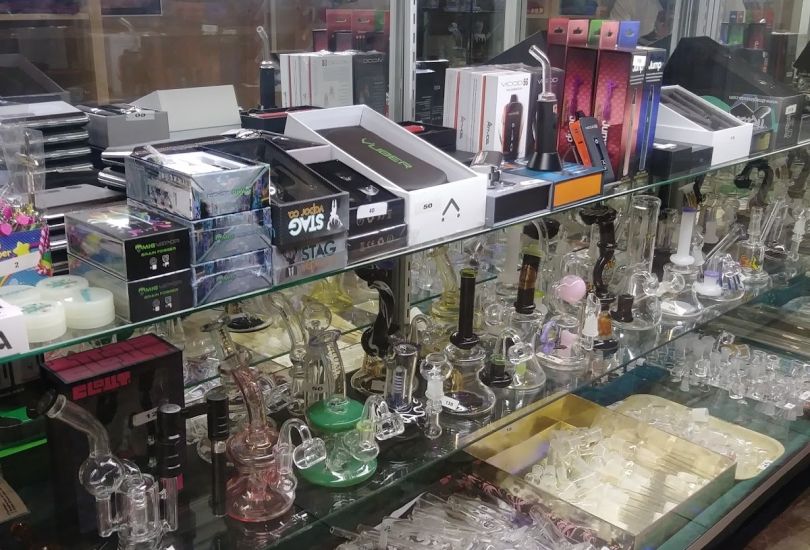 Glass n Go Smoke Shop