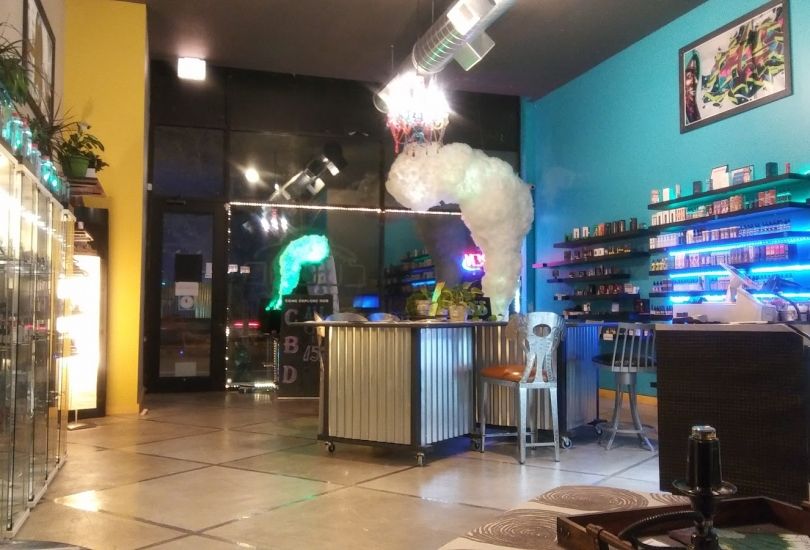 Cloud Vapor Lounge