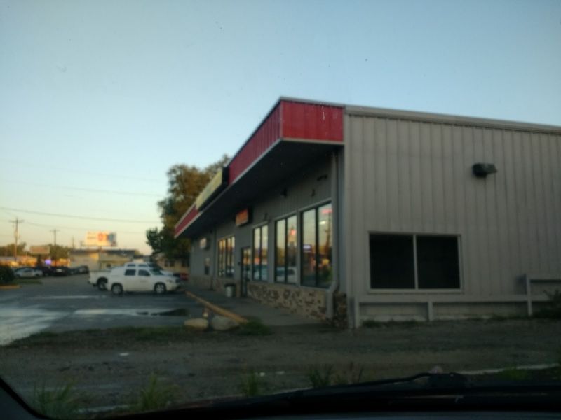 Smokin' Joe's Tobacco & Liquor Outlet 04 2800 E University Ave Des