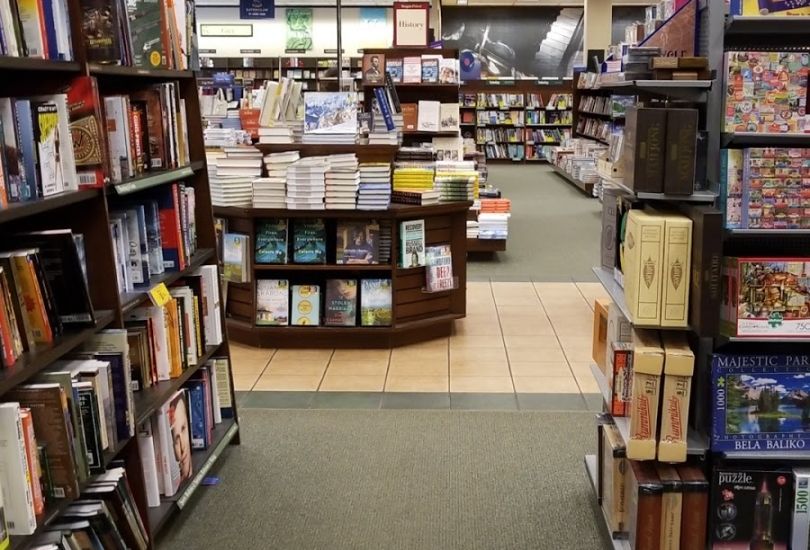 Barnes & Noble