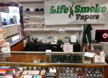 LifeSmoke Vapors Middletown