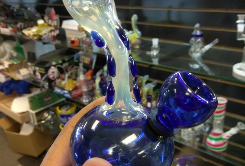 LUCCI 'S SMOKE AND VAPE SHOP