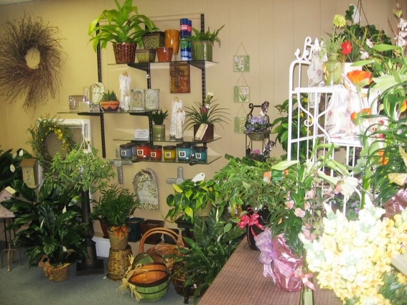 Belle Flowers Gifts and Decor LLC 619 State St Belle Fourche, SD