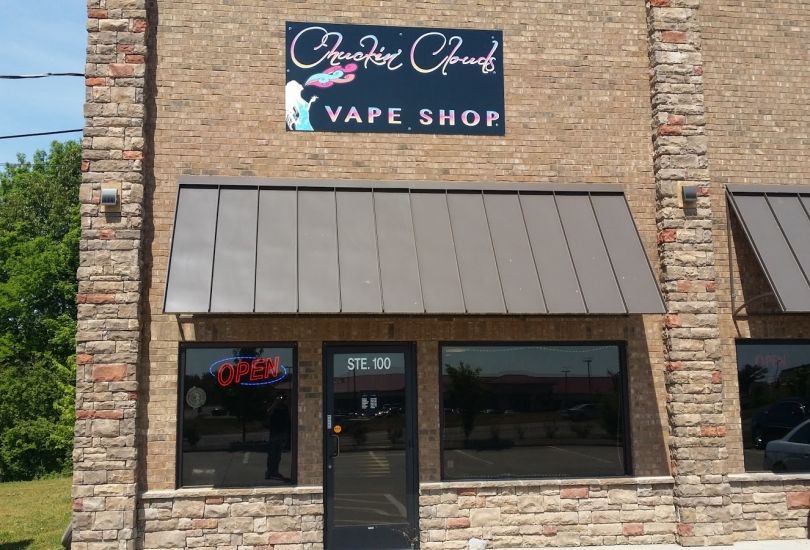 Chuckin' Clouds Vape Shop