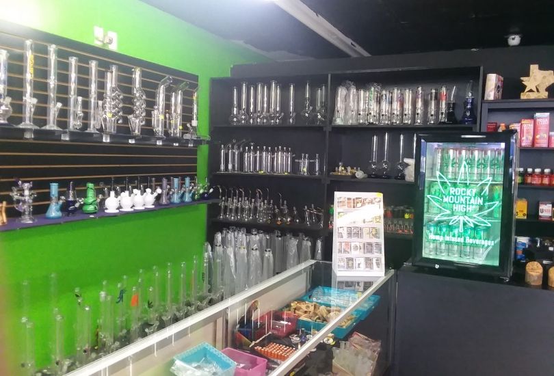 Wizards Vapor Bar & Smoke shop Deep Ellum