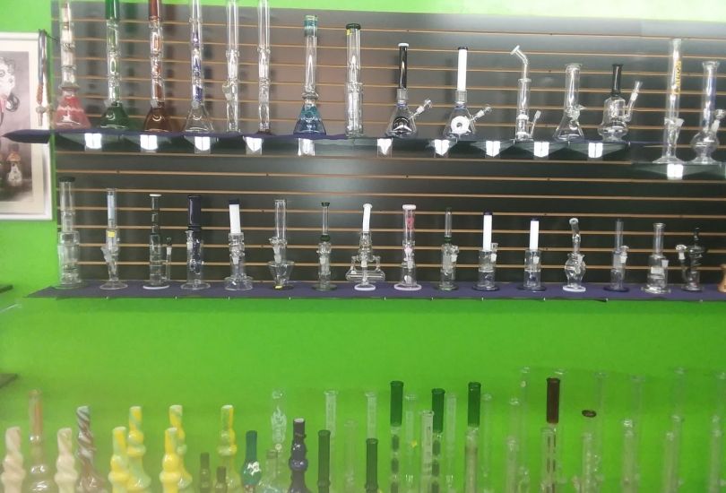 Wizards Vapor Bar & Smoke shop Deep Ellum