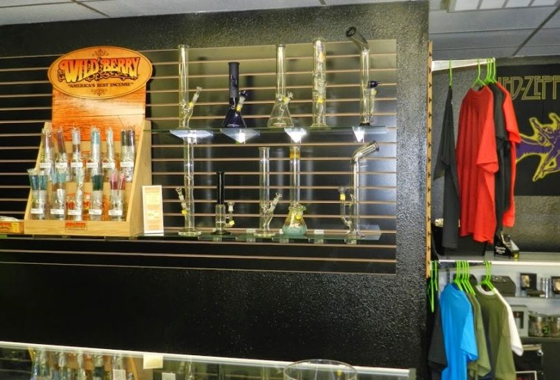 Wizard's Vapor Bar And Smoke Shop