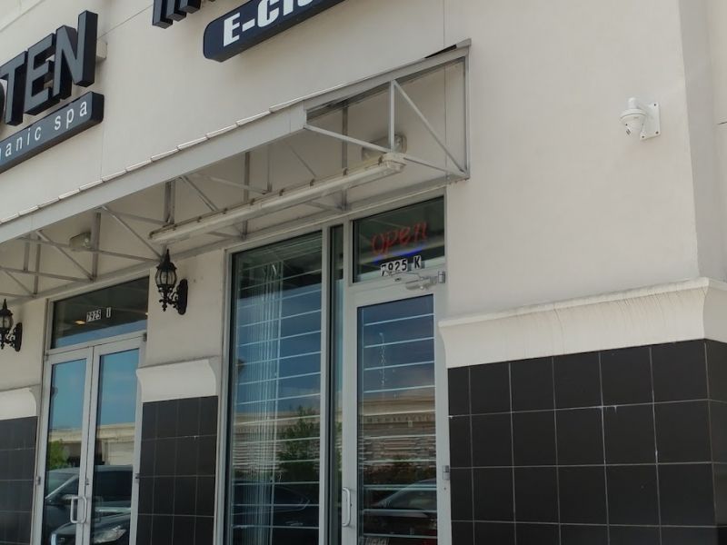 High End Smoke Shop 7925 Katy Fwy k Houston, TX