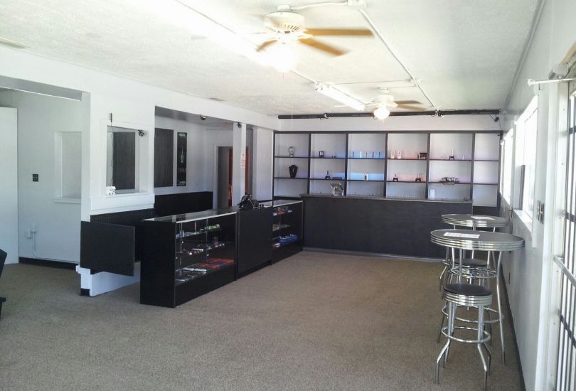 Vapour Custom Vape Shop - Temple