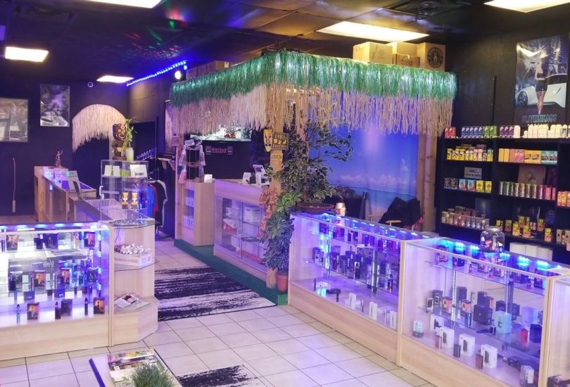 Chasing Vapes E-Cigs & Lounge