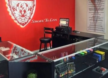 Smoke To Live Vapor & Smoke shop