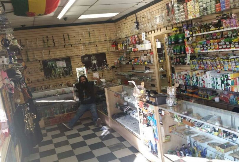 Dyer Smoke Shop