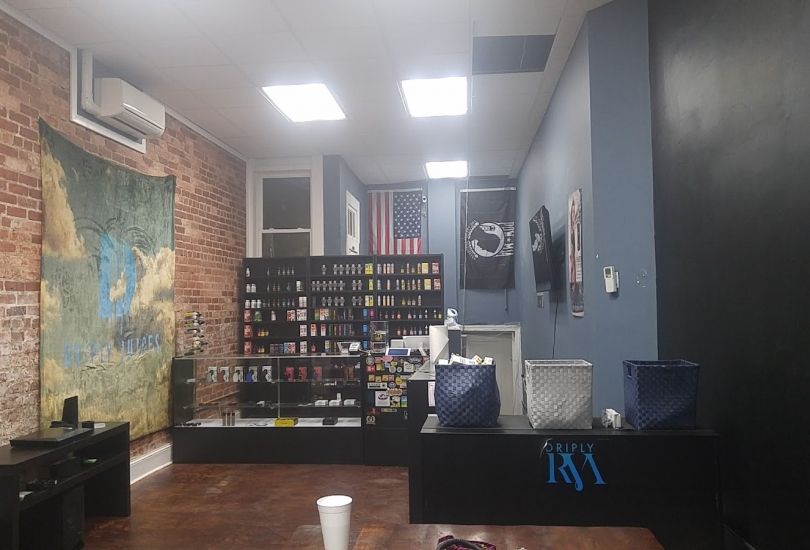 Driply Vape Store and Lounge