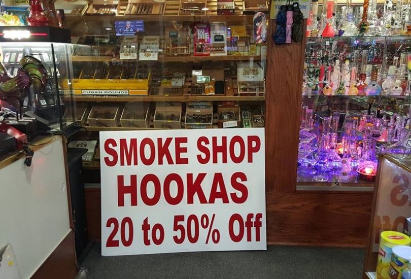 Q's Smoke Shop