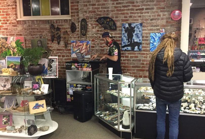 Puffin Glass Studios Smoke Shop