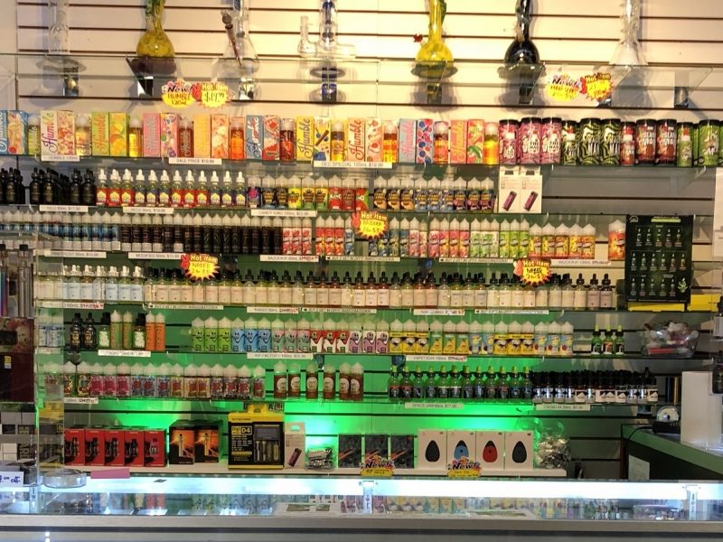 SMOKE & VAPE 10613 SE 240th St Kent, WA