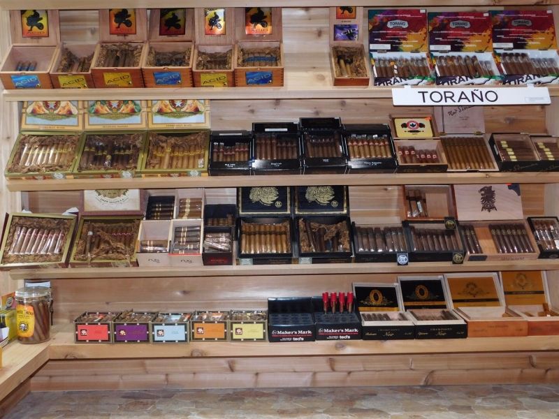 Lambeau Tobacco