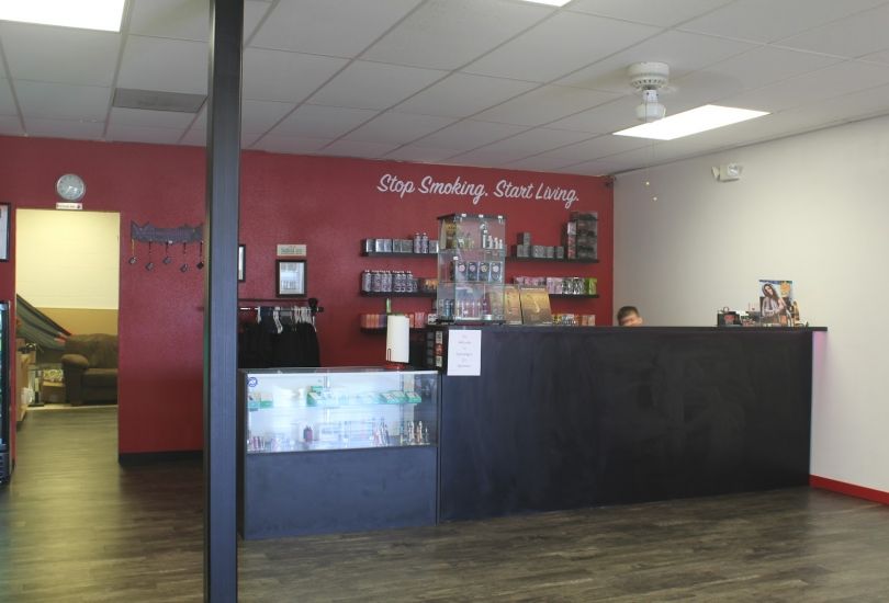 Juicy's Vapor Lounge Salina