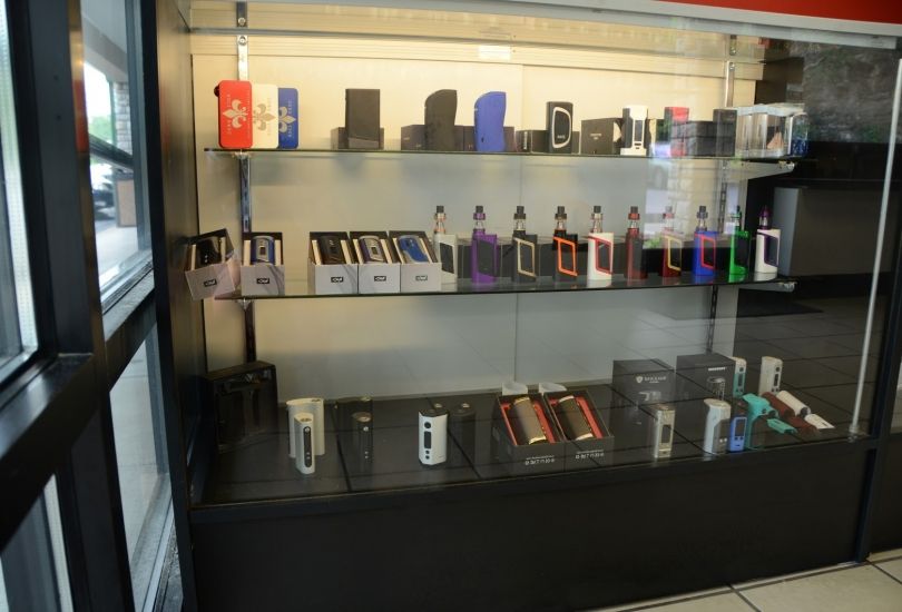 Derb E Cigs Vapor Store