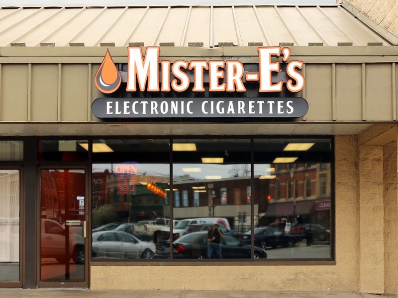 MisterE's Vape Shop 30 E Main St Niles, MI