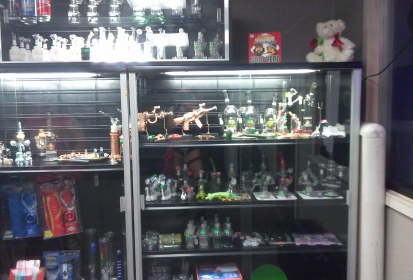 Sammi's Smoke Shop