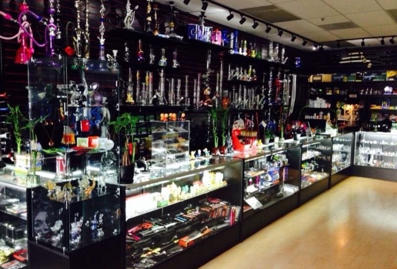 Scarlett Vapors & Smoke Shop