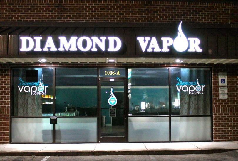 Diamond Tek Vapor Lounge