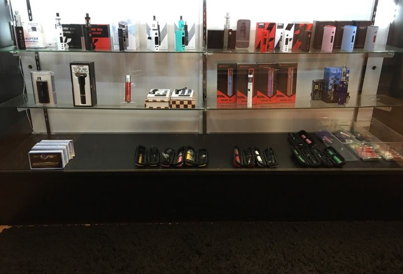 BOOGALOO VAPE SHOP ( Chi Chapter )