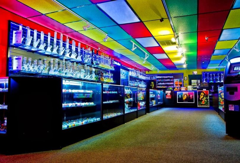 Smoking Section Smoke Shop / Vape Shop