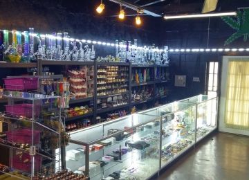 DQ's Smoke & Novelties(Vape)