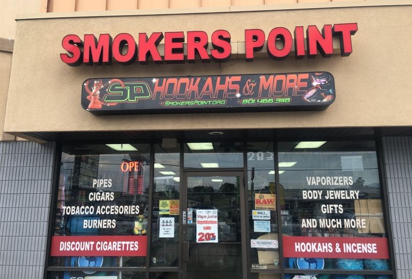 Smokers Point And Vape