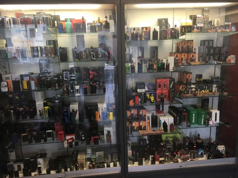 Vapewaukee 215 Oakton Ave Pewaukee, WI