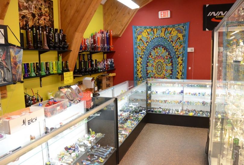 Marley's Smoke Shop