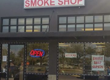 Vapor & Pipes Smoke Shop