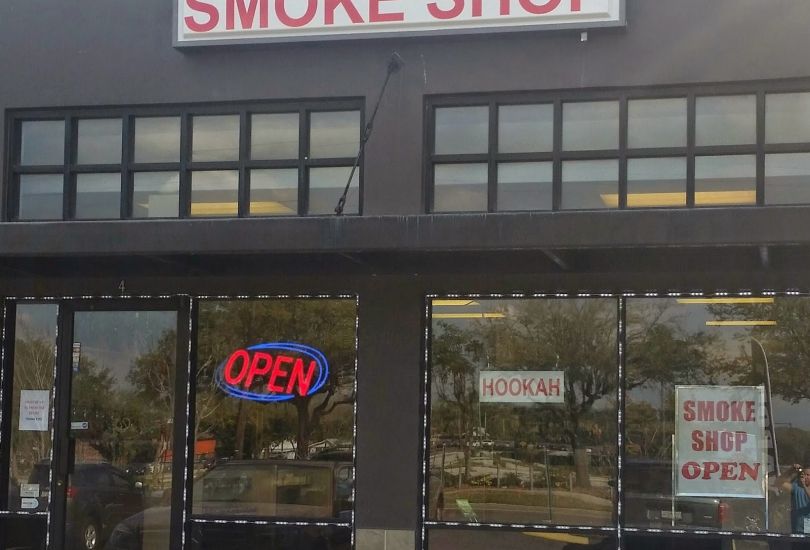 Vapor & Pipes Smoke Shop
