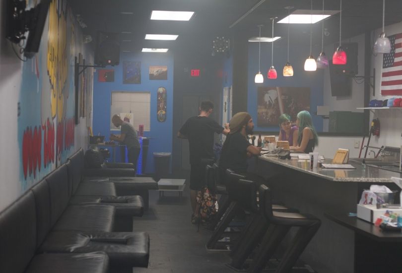 Johnny Vapors Vape Kava & Kratom Bar