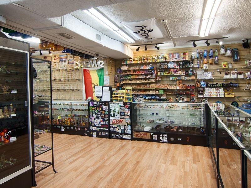 Pipe Dreamz Smoke Shop 4215 4th St N St. Petersburg, FL