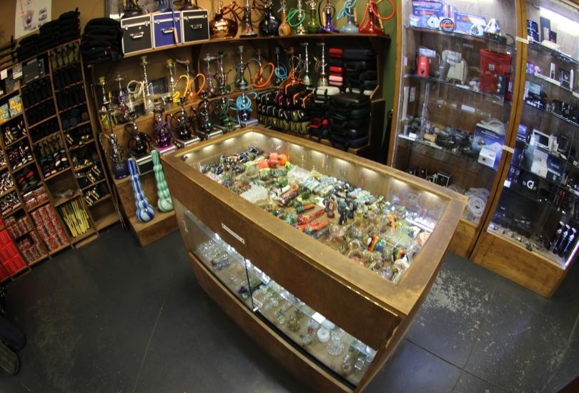 Tobacco Leaf Smokeshop and Glass Gallery