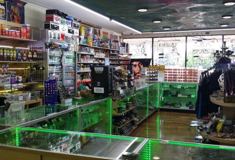 Vape & Smoke Shop - Pines