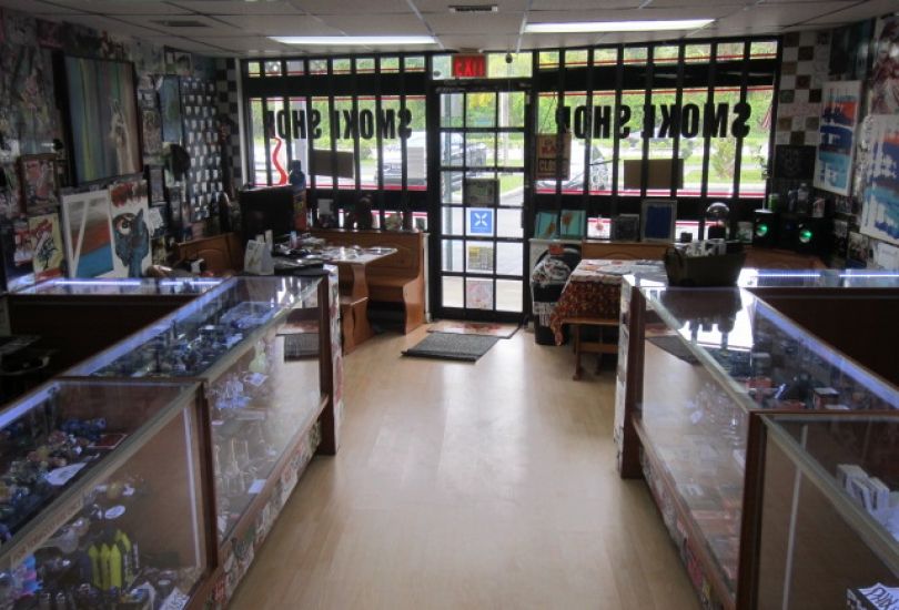 Smoke Shop Inc - Vapor and Glass