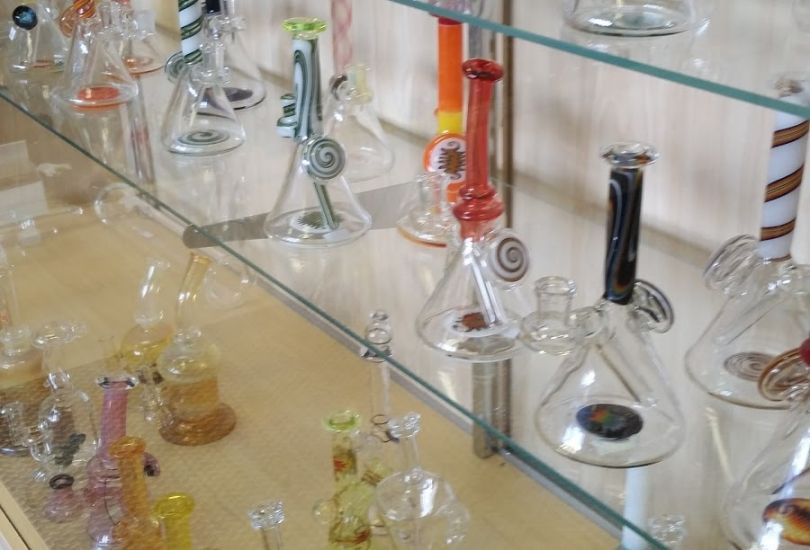 Riverside Smoke Shop,Vape shop,CBD and Kratom