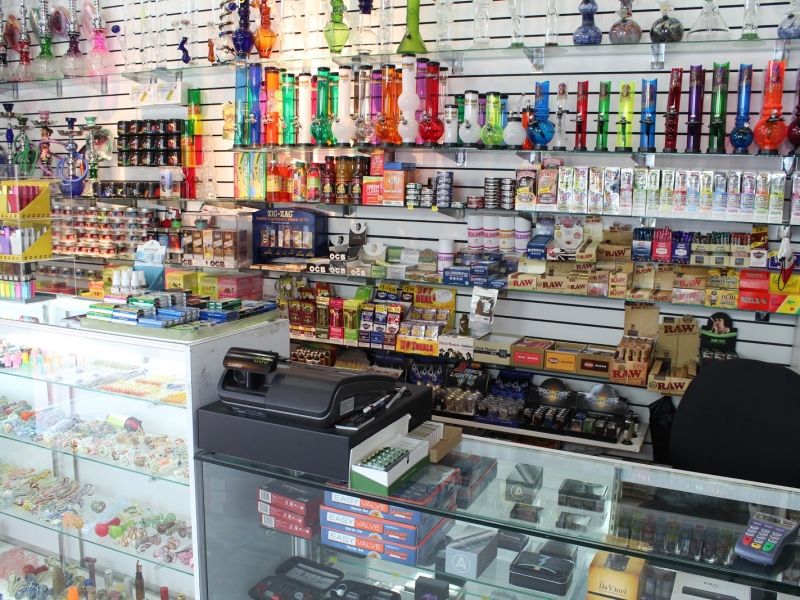 Smokers Cove 1631 Washington Ave Miami Beach, FL