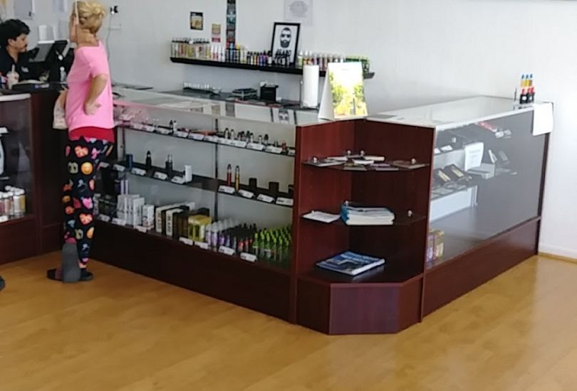 Vapor Dog E-Cigarettes, Kratom, & Cash For Gift Cards Pinellas Park