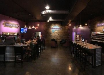 Moon Mountain Vapor Cafe - Winter Haven