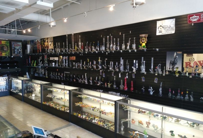 Traders Smoke Shop