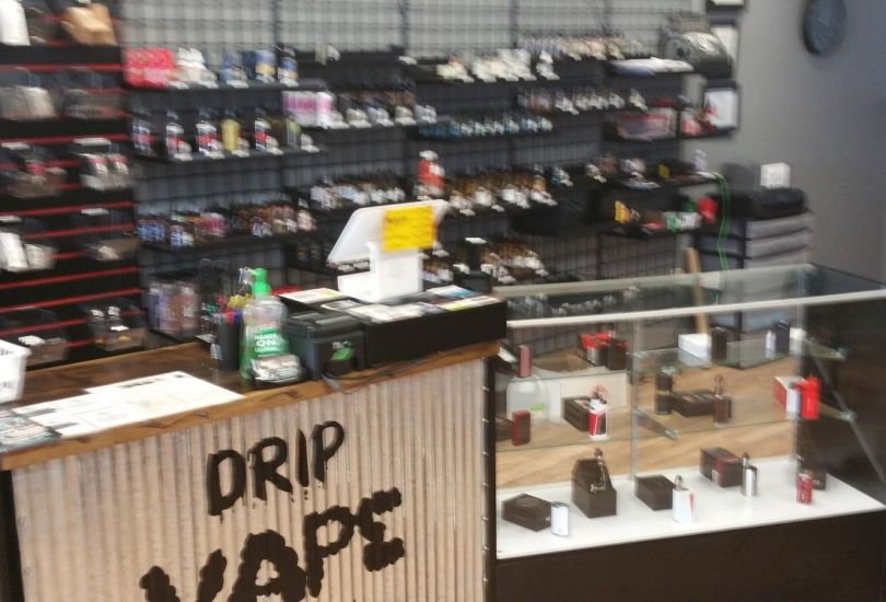 Chuckin' Clouds Vape Shop