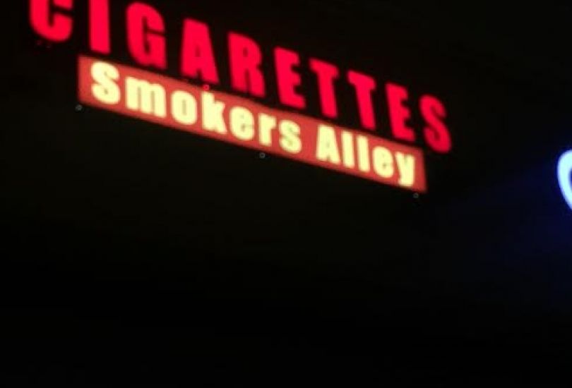 Smoker's Alley